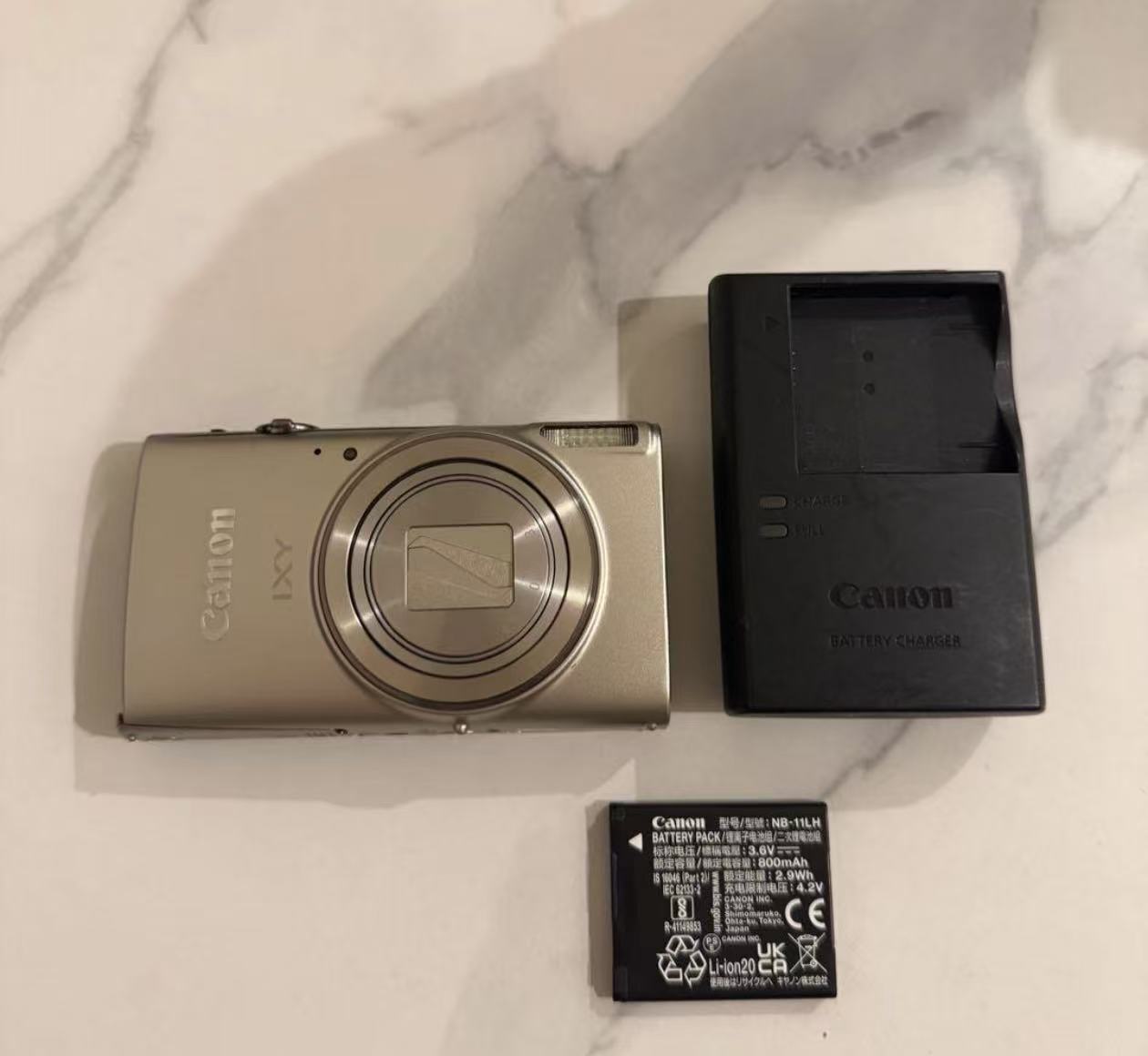 Canon IXY 650